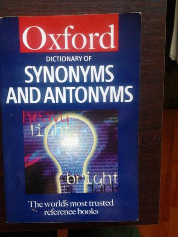 Spooner, Alan: Dictionary of synonyms and and antonyms